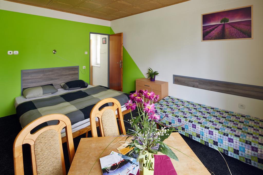 Pension U Slunce Johannisbad Zimmer foto